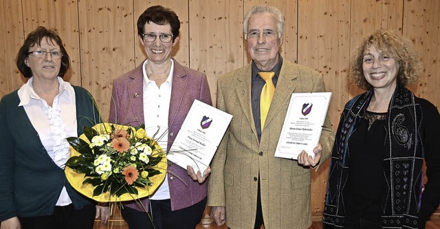 Endingen. Die bei der Jahreshauptversa...r daneben Chorleiterin Myri Turkenich.  | Foto: Roland Vitt