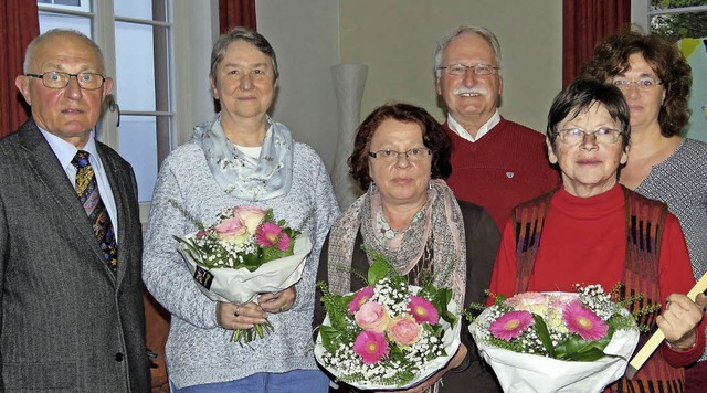 Ehrungen (von links): Vorsitzender Eug...ru und  Einsatzleiterin Sabine Junker   | Foto: Christine Ehlenbrker