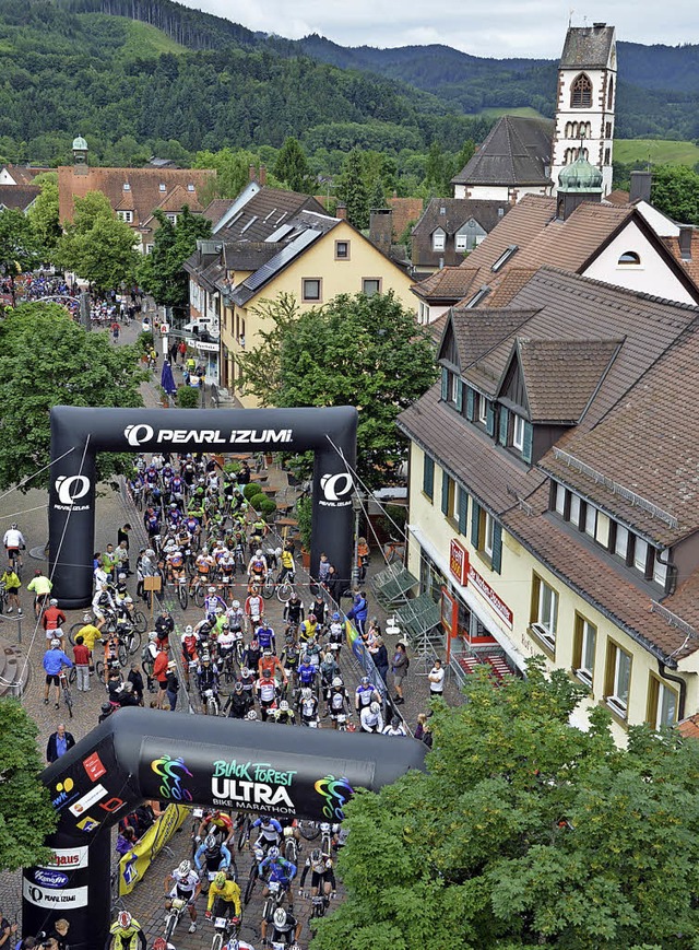Der Start des Ultra-Bike-Marathons in ...e ist jedes Jahr besonders spannend.    | Foto: Gerhard Lck