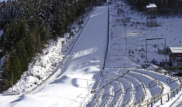 Ob  im November Schnee liegt an der Sc...tcup-Skispringen wird es nicht geben.   | Foto: peter Stellmach