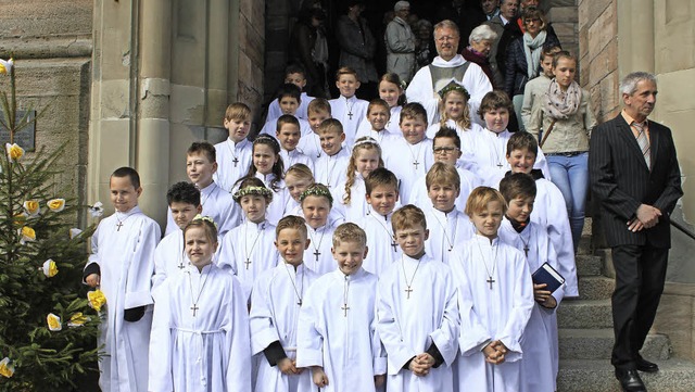 30 Kinder feierten am Sonntag in der B...und ihren Familien ihre Erstkommunion.  | Foto: Martha Weishaar