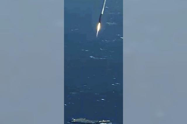 Falcon-9 landet erstmals auf einer Plattform im Meer