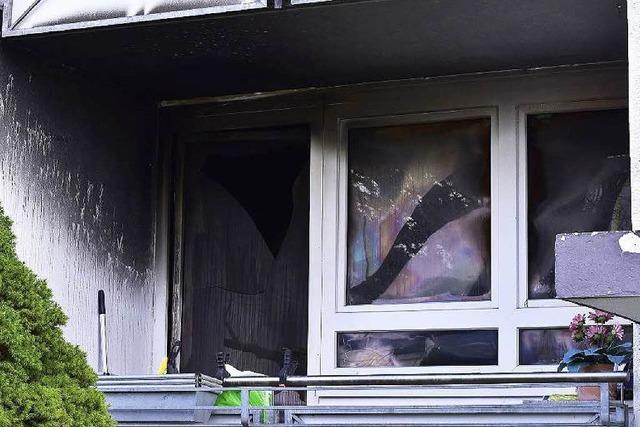 Kerzen lsten tdlichen Brand in Mehrfamilienhaus auf der Haid aus