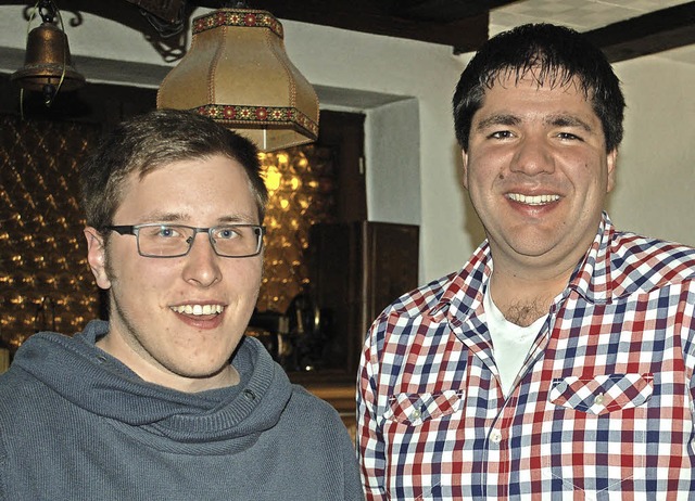 Jugendwart Michael Kaiser (links) und ...die Oberschopfheimer Blserjugend an.   | Foto: Barbara Rderer