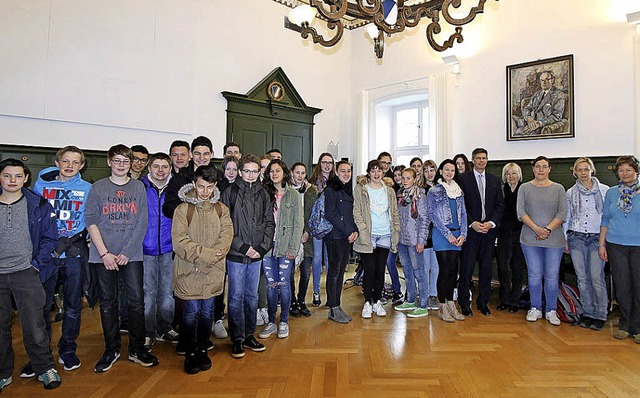 Schler aus Schopfheims franzsischer ... THG und wurden im Rathaus empfangen.   | Foto: ZVG