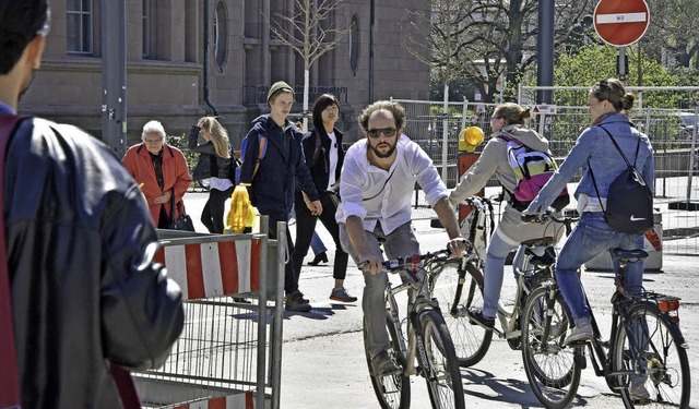 Eine etwas kantige S-Kurve und kaum b...er unterwegs ist, muss gut aufpassen.   | Foto: Michael Bamberger