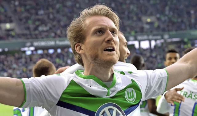 Will  laufen, als ob es um sein Leben ...Wolfsburgs Weltmeister Andr Schrrle   | Foto: dpa