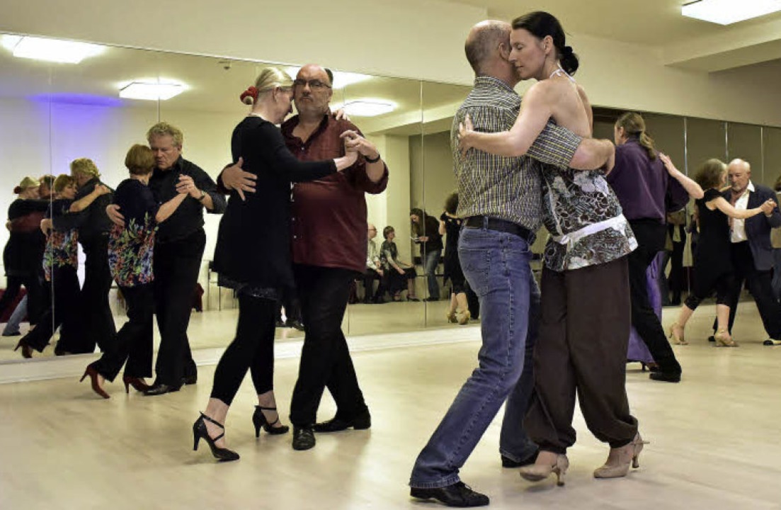 Der „Tango Argentino Club Corazon“ tanzt auch an ungewöhnlichen Orten - Freiburg - Badische Zeitung