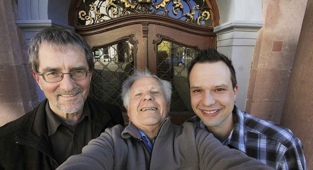Wir haben die Preistrger um ein Selfi...eberwirth, Michael Dickele (von links)  | Foto: Wilhelm Lieberwirth