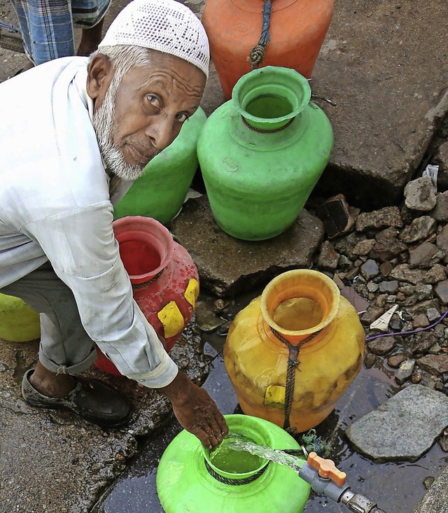 Wasser ist knapp in Indien.   | Foto: dpa