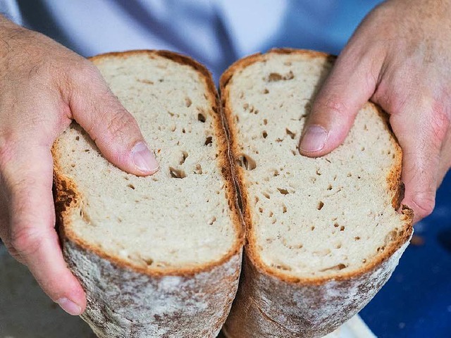 Brot statt Pfefferspray.  | Foto: dpa