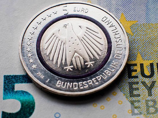 Die neue Fnf-Euro-Mnze  | Foto: dpa