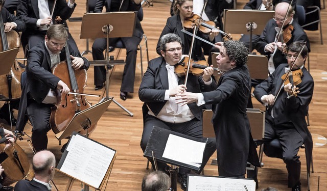 Tief berhrend: die Wiener Philharmoniker unter Gustavo Dudamel in Freiburg  | Foto: Albert-Konzerte/K. Polkowski