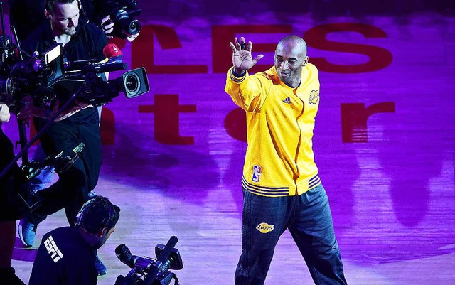 Bye-bye sagt  Kobe Bryant.  | Foto: AFP