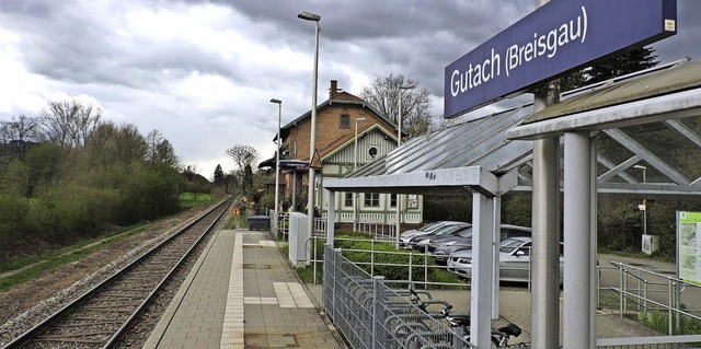 Der Bahnhof Gutach heute: Links vom je...oll ein zweites Gleis verlegt werden.   | Foto: Sylvia Sredniawa