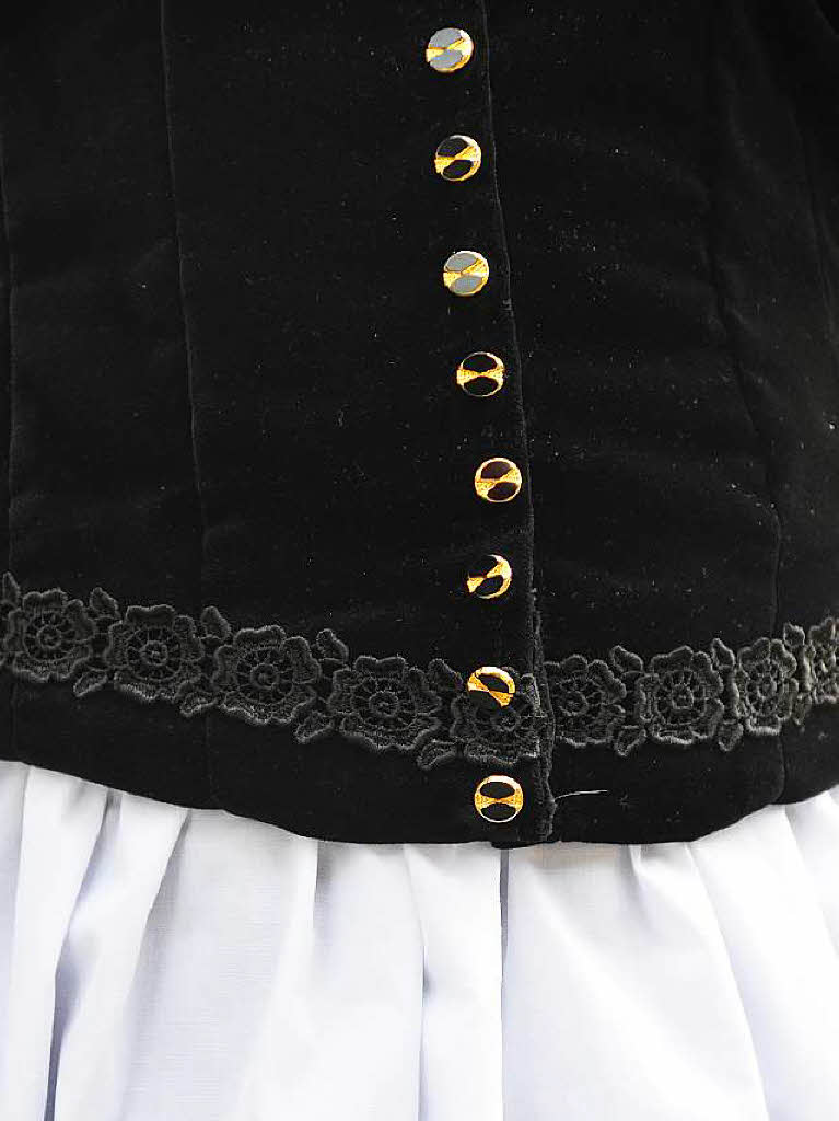 Kleine Details machen die Glottertler Tracht aus.