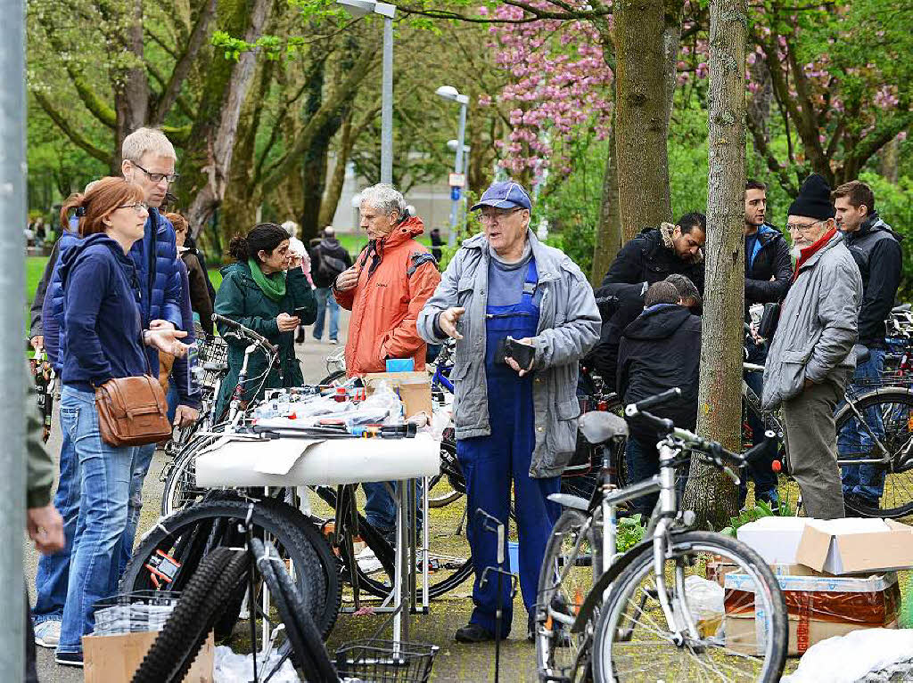 Impressionen vom Fahrradmarkt in Landwasser