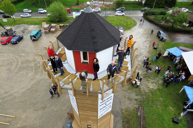 Das Werk ist vollendet, es kann gefeiert werden.   | Foto: christine Ehlenbrker