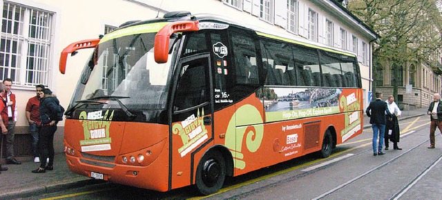 Der neue Bus fr Stadtrundfahrten in Basel   | Foto: Chantal Zoelly