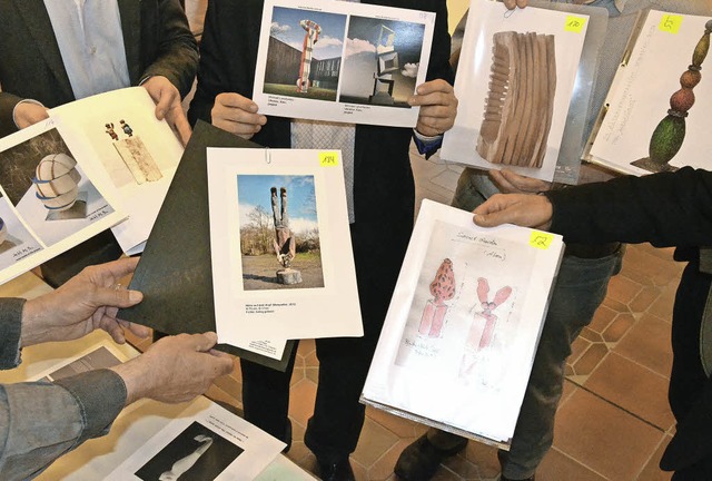 Einen Vormittag lang haben die sieben ...Bildhauersymposium eingeladen werden.   | Foto: Sebastian Barthmes