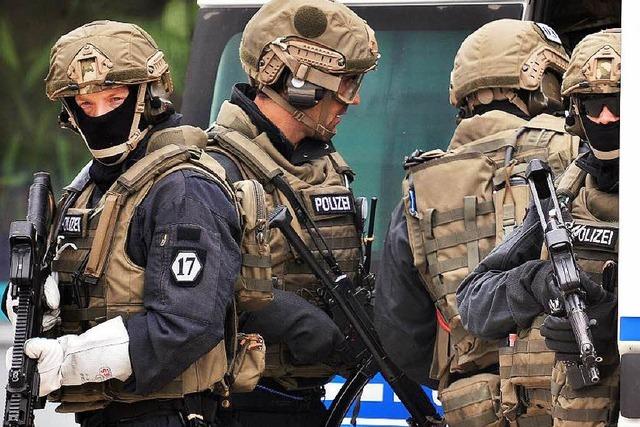 Mutmaliche Rechtsterroristen in Sachsen festgenommen