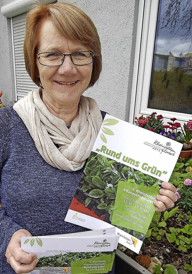 Karin Paulsen-Zenke mit Lektre bers Grtnern  | Foto: Claudia Gempp