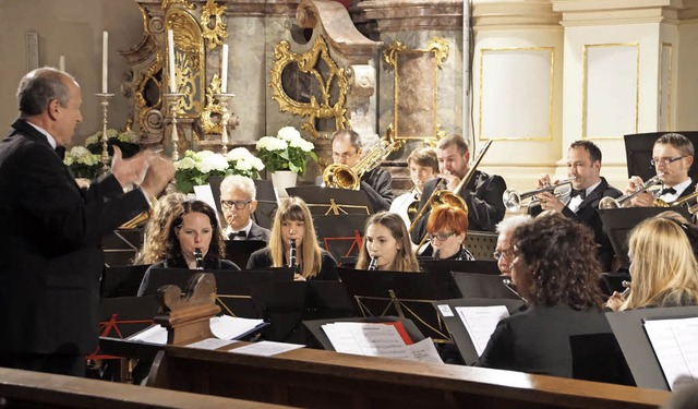 Kirchenkonzert der Stadtkapelle: Das g...; spielten zugunsten der Jugendarbeit.  | Foto: Ilona hge