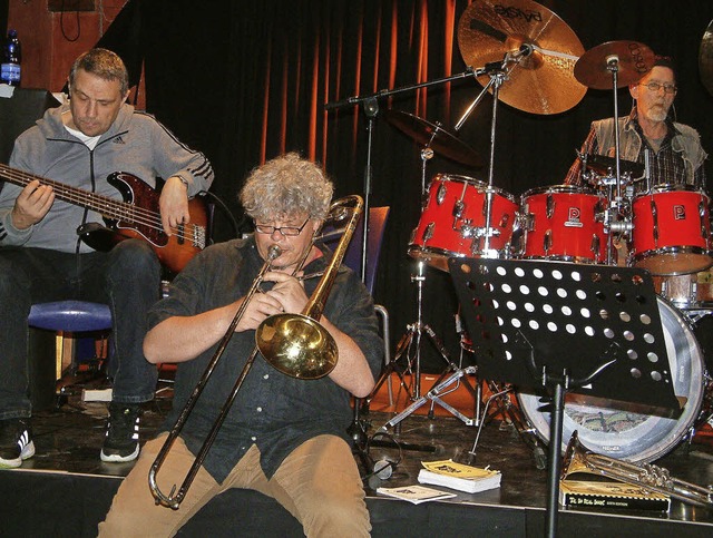 In lockerer Atmosphre jazzten Daniel ...bei der Jamsession im Nellie Nashorn.   | Foto: Roswitha Frey