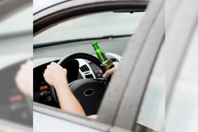 Dreister Autofahrer fhrt betrunken zur Polizei