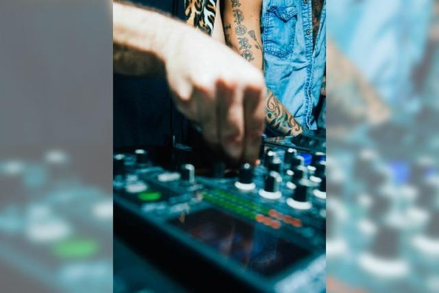 Erste Hilfe fr DJ-Einsteiger: Freiburger DJs geben Tipps zu Ausrstung, Technik und Musik
