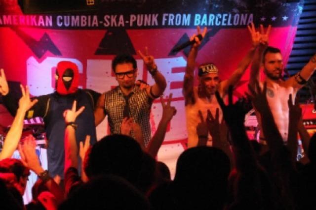 Che Sudaka im Jazzhaus: Wer nicht hpft, verliert