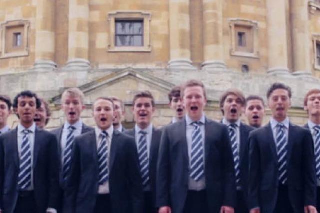 Video: Oxford-Boys schütteln ihre Hüften wie Shakira