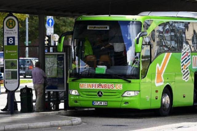 Am Bahnhof fahren zu viele Fernbusse ab