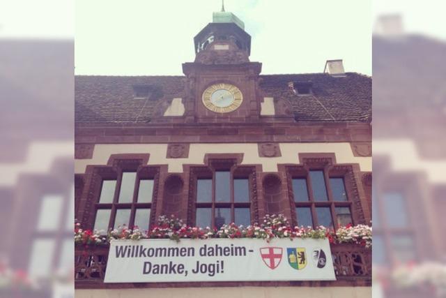 Jetzt live: Empfang auf dem Rathausplatz - Freiburg feiert Jogi Lw
