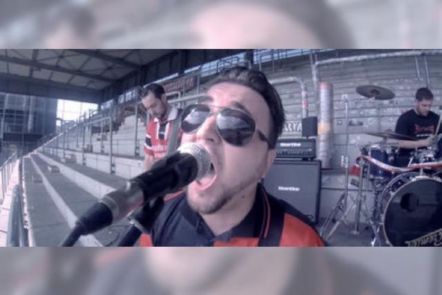 Neuer SC-Song zum Mitgröhlen: Strichpunkt drehen Musikvideo auf Nord