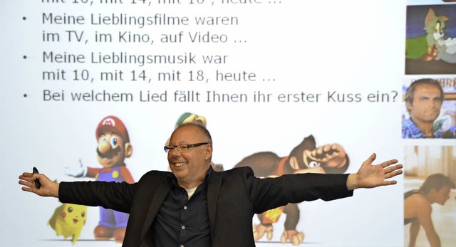 Groe Pose: Medienpdagoge Markus Gerstmann bekam viel Applaus.  | Foto: Horatio Gollin