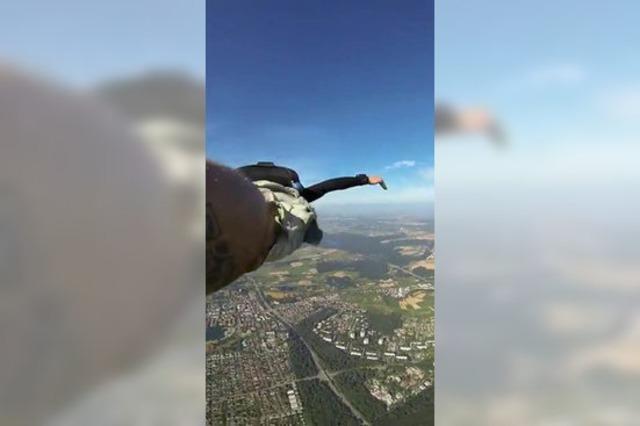 Thomas Gorek hat ein großartiges Fallschirmsprung-Video im Himmel über Freiburg gedreht