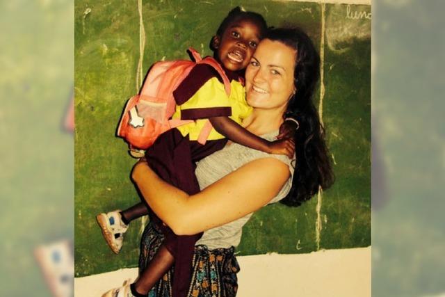 Rebekka Wagner verkauft Second-Hand-Waren auf Facebook - für Kinder in Kamerun