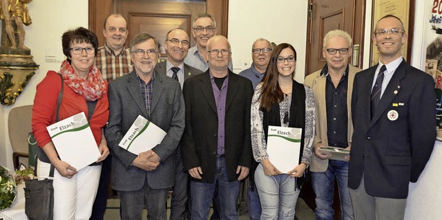 Oftmalige Elzacher Blutspender mit dem... Rolf Imhof (Zweiter von rechts, 50).   | Foto: Bernd Fackler