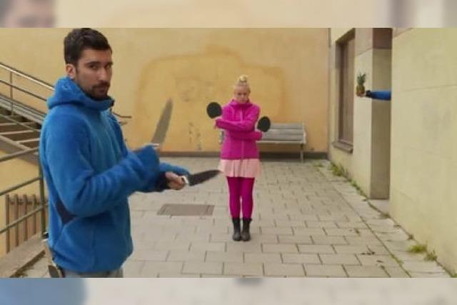 Video: Der unmgliche Ping-Pong-Messer-Trick