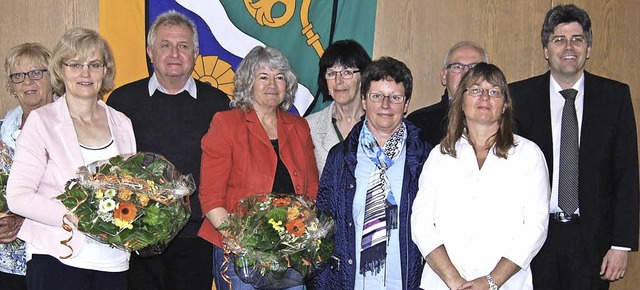 Landrat Martin Kistler (rechts) verabs...tarbeiter des Landratsamtes Waldshut.   | Foto: Uthe Martin