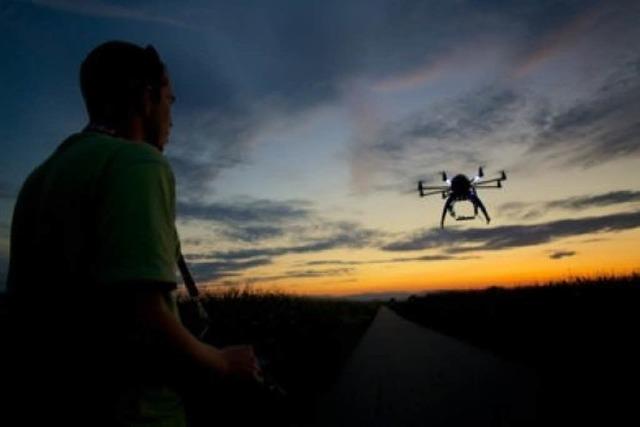 Drohnen für alle: Wie man zum Piloten eines Mini-Hubschraubers wird