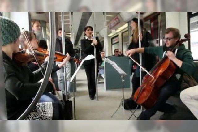 Video: Kiez Oper in der Berliner U-Bahn
