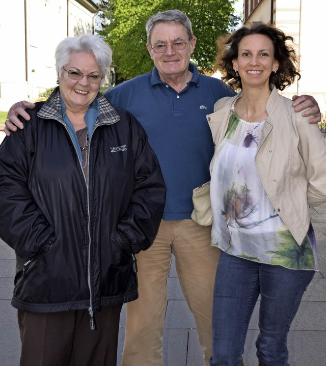 Elaine Leypoldt, Gerhard Leypoldt und ...tuelle 1. Vorsitzende Constanze Hacker  | Foto: Sarah Nltner