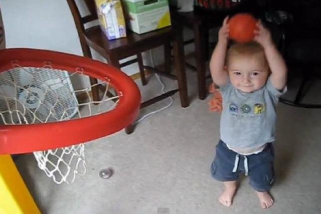 Video: Titus, der Basketball-Trickser
