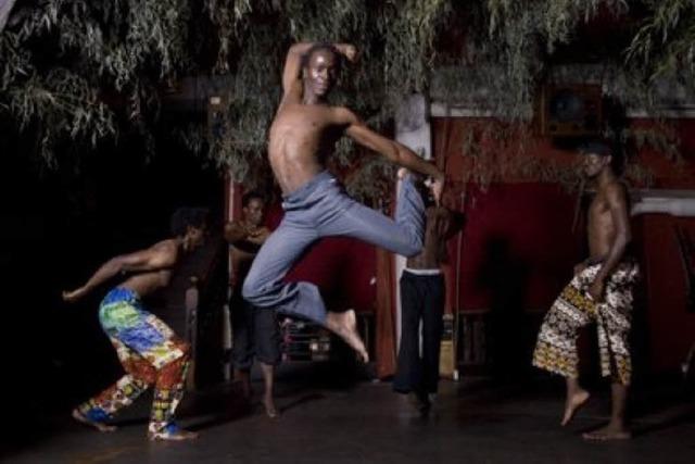 5 Antworten von Jonas Byaruhanga: Mit Tanz gegen Homophobie in Uganda