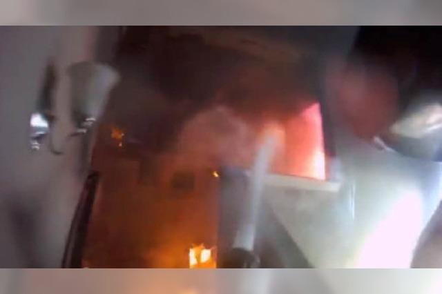 Video: Wie ein Feuerwehrmann einen Einsatz erlebt