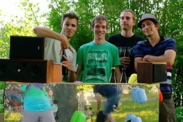 Intergalactik Spacebox: Vier Jungs, eine mobile DJ-Box und Open Air Partys