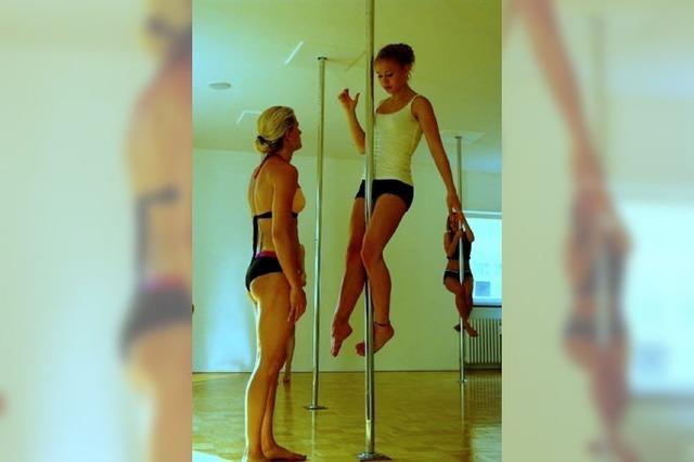 Poledance: Nicht nur sexy um die Stange tanzen