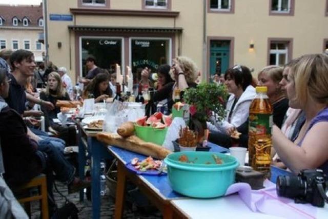 Mittsommernachtstisch - Freiburgs tollstes Straenfest: Jetzt anmelden!